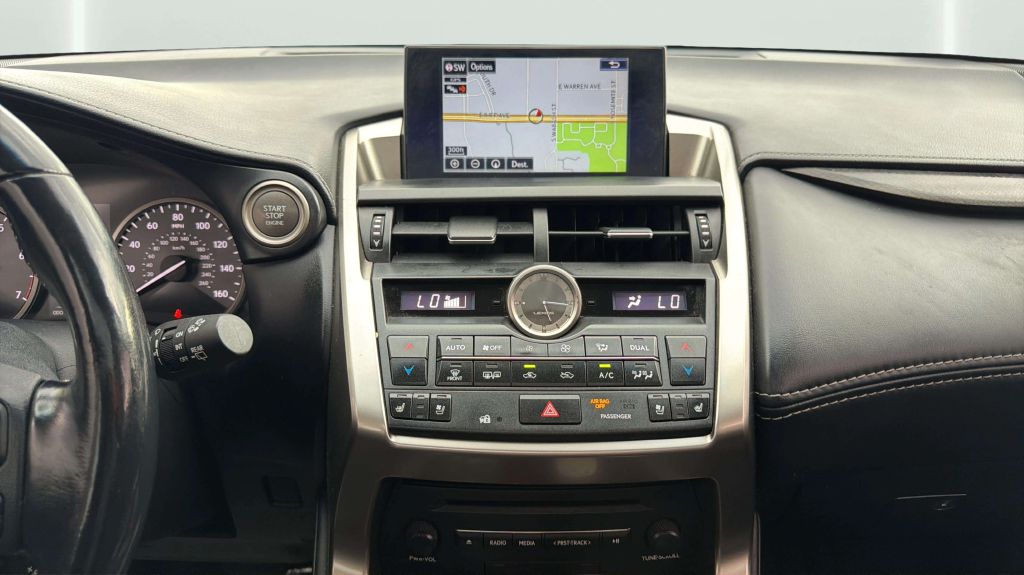 Photo 22 of this LEXUS NX 200T