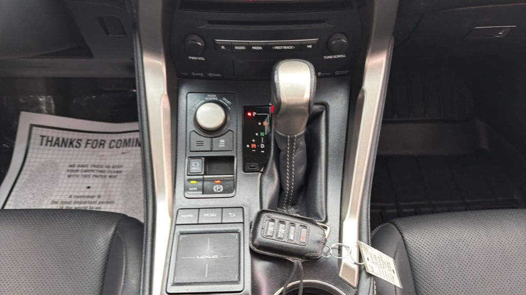 Photo 24 of this LEXUS NX 200T
