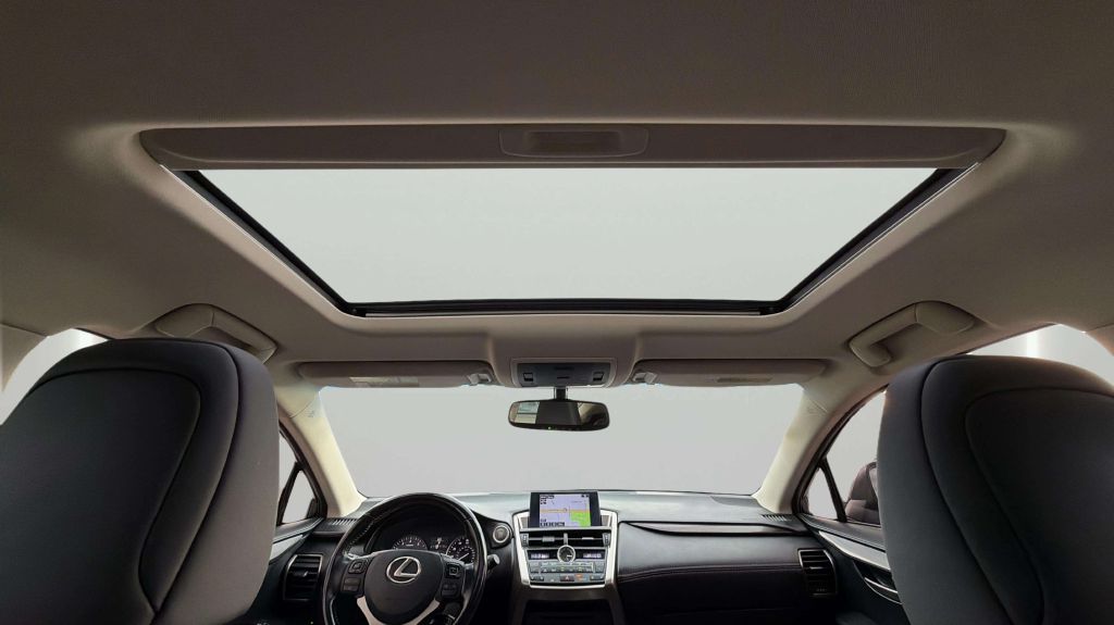 Photo 27 of this LEXUS NX 200T
