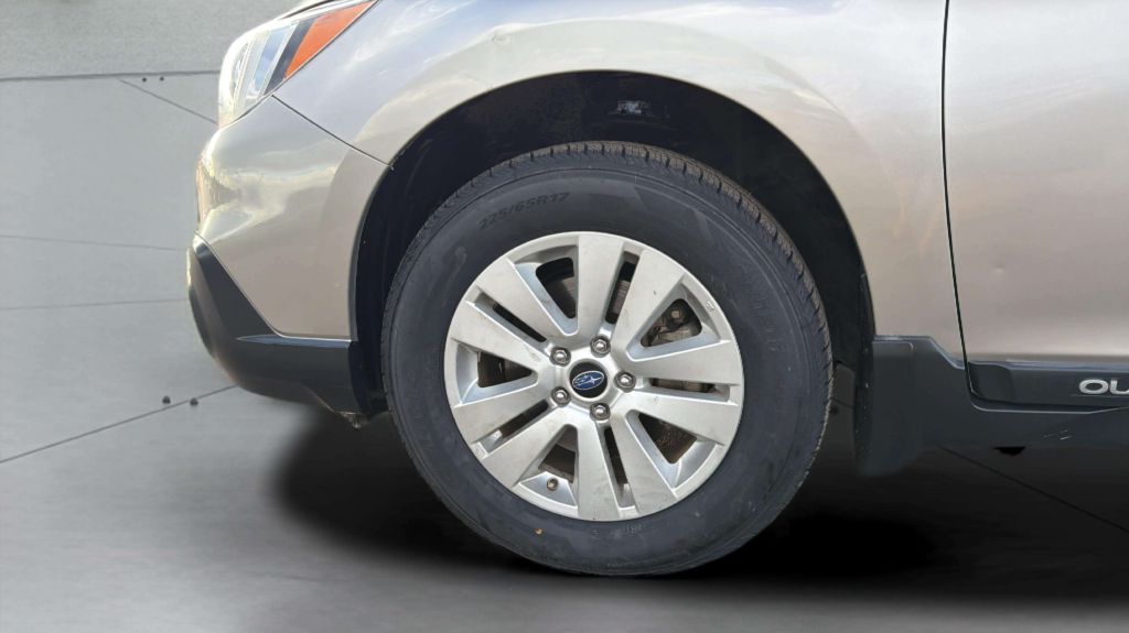 Photo 32 of this SUBARU OUTBACK