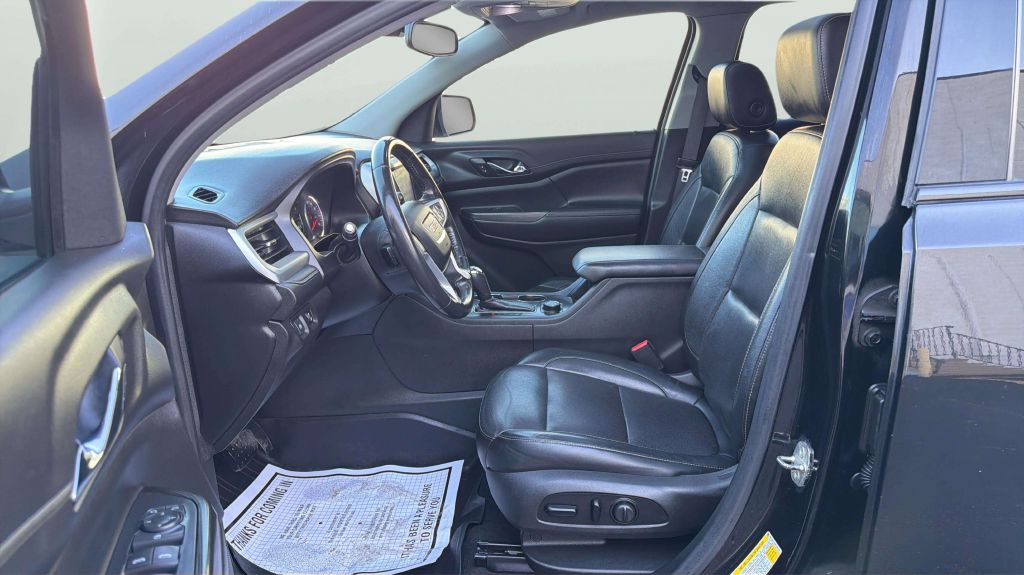 Photo 11 of this GMC ACADIA