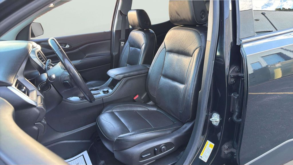 Photo 12 of this GMC ACADIA