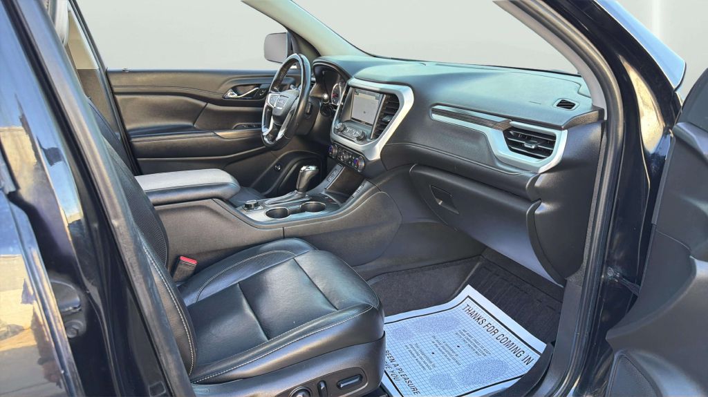 Photo 15 of this GMC ACADIA