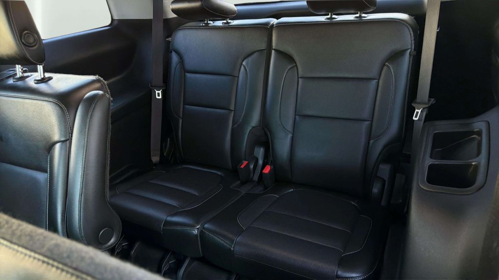 Photo 21 of this GMC ACADIA