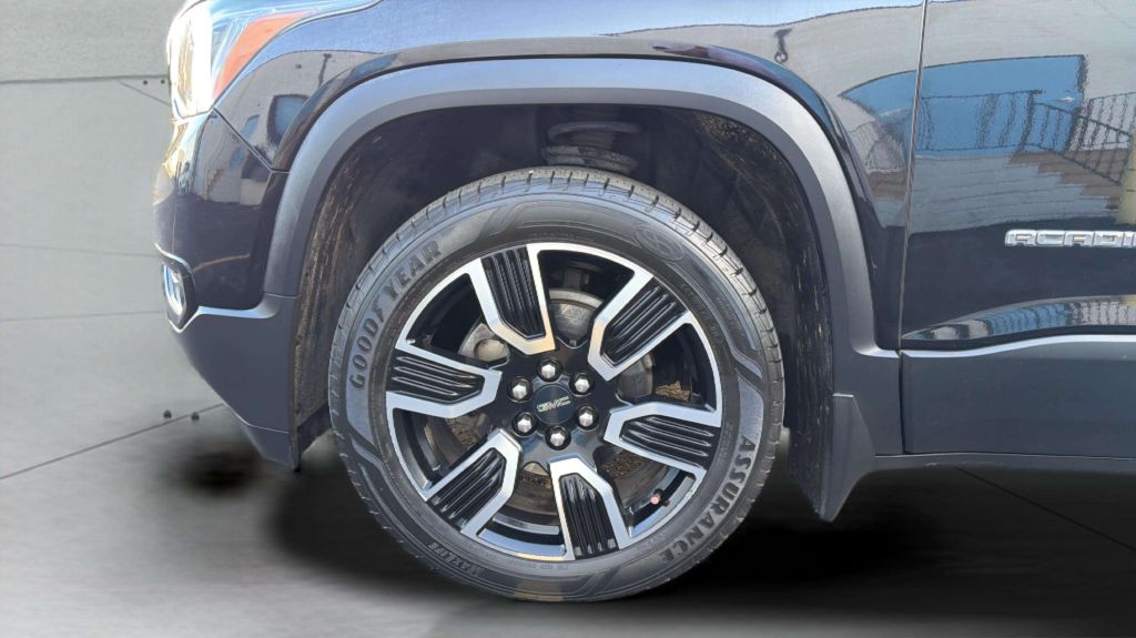Photo 36 of this GMC ACADIA