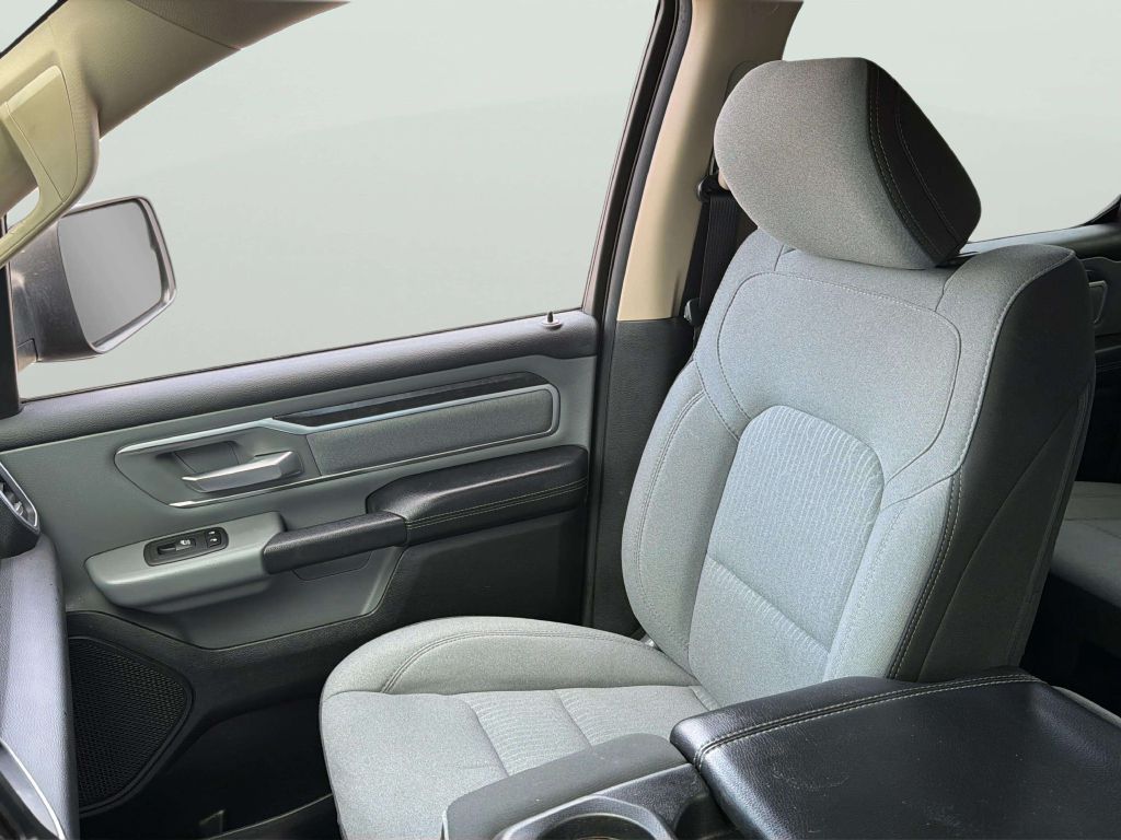Photo 13 of this RAM 1500