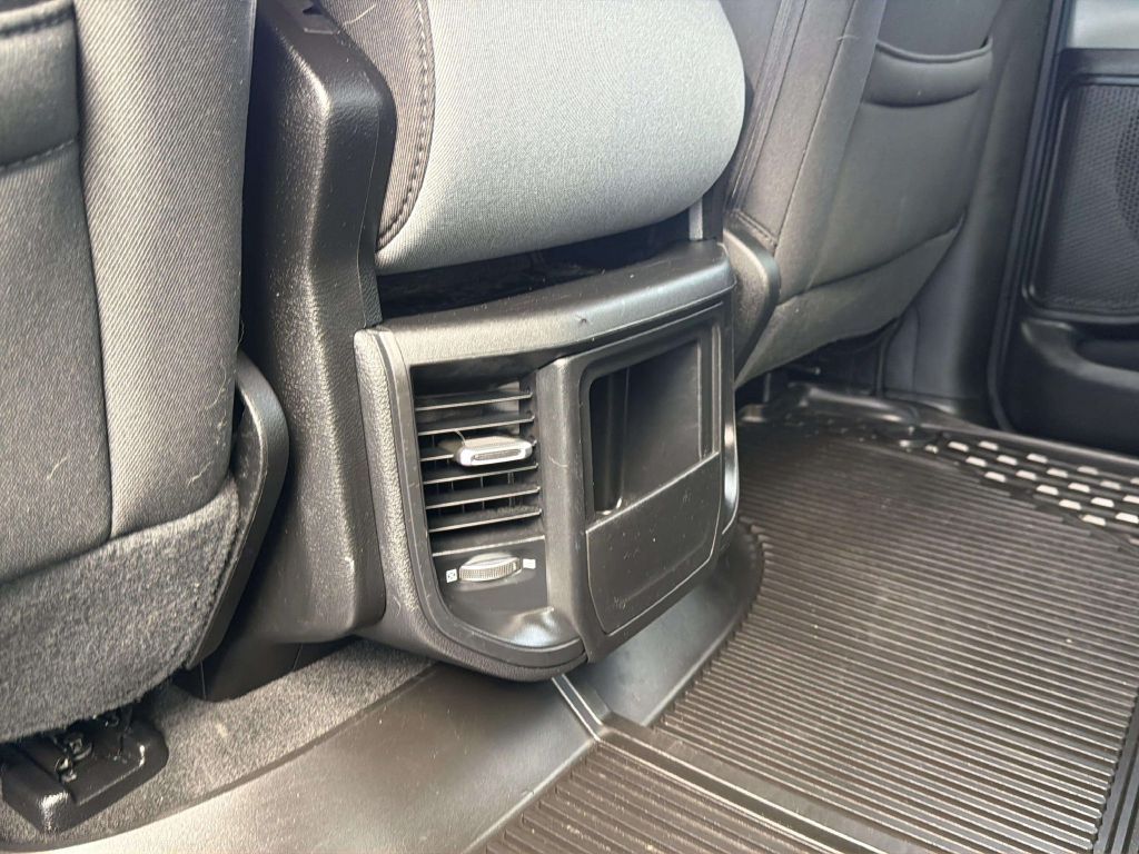 Photo 17 of this RAM 1500