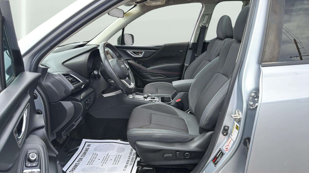 Photo 11 of this SUBARU FORESTER