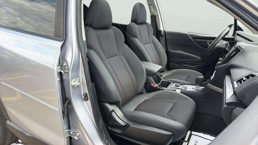 Photo 14 of this SUBARU FORESTER