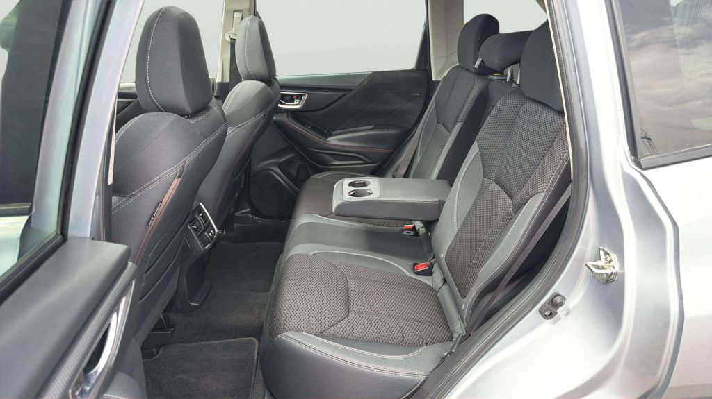 Photo 20 of this SUBARU FORESTER