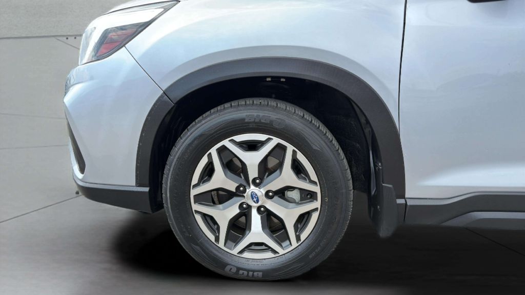 Photo 34 of this SUBARU FORESTER