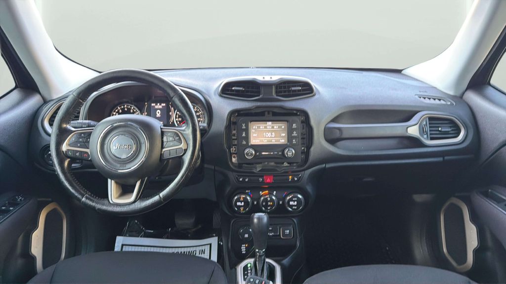 Photo 21 of this JEEP RENEGADE
