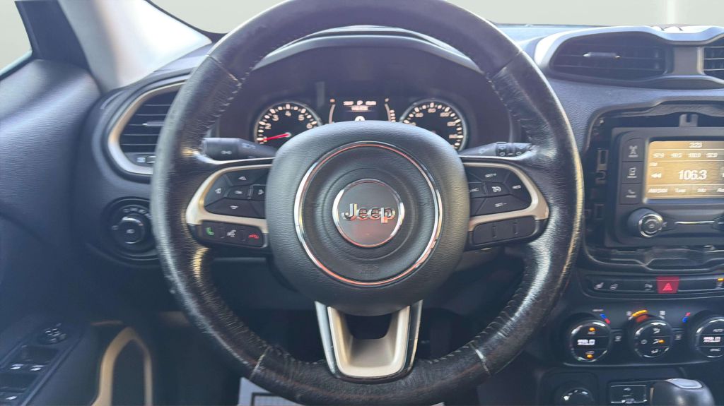 Photo 23 of this JEEP RENEGADE