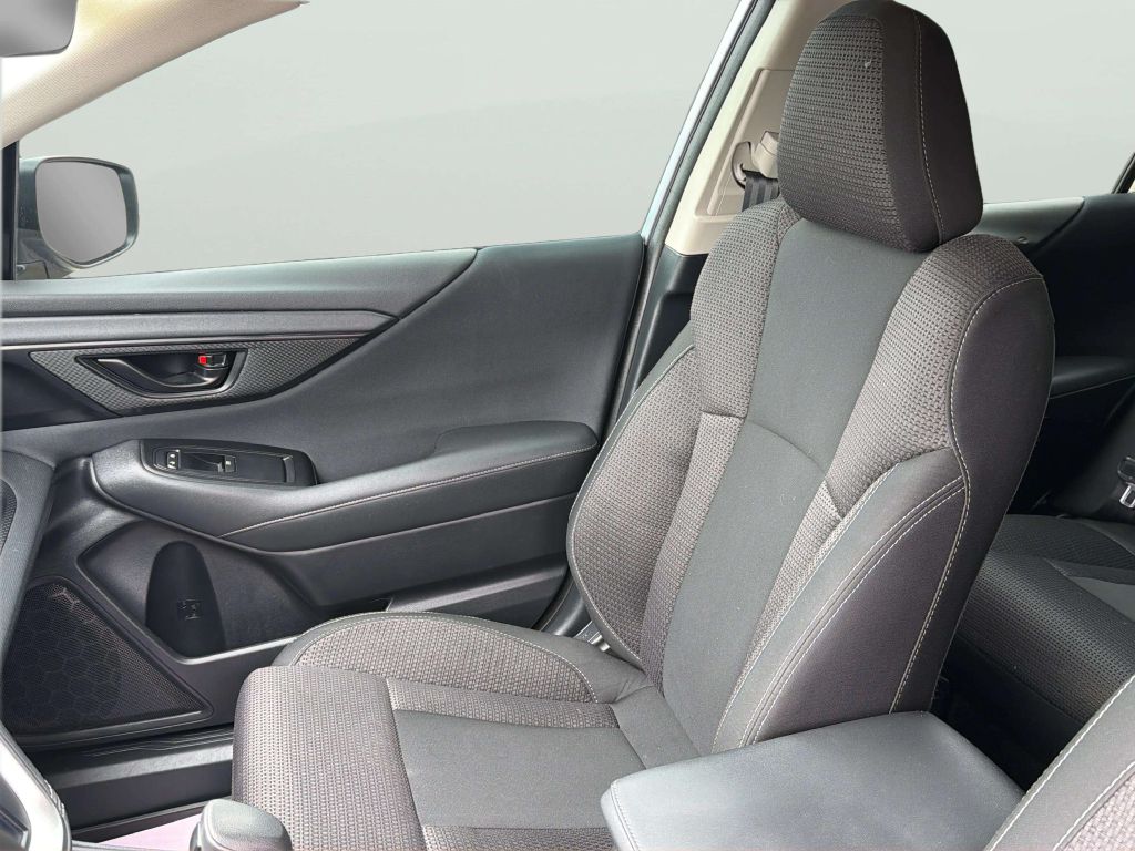 Photo 13 of this SUBARU OUTBACK