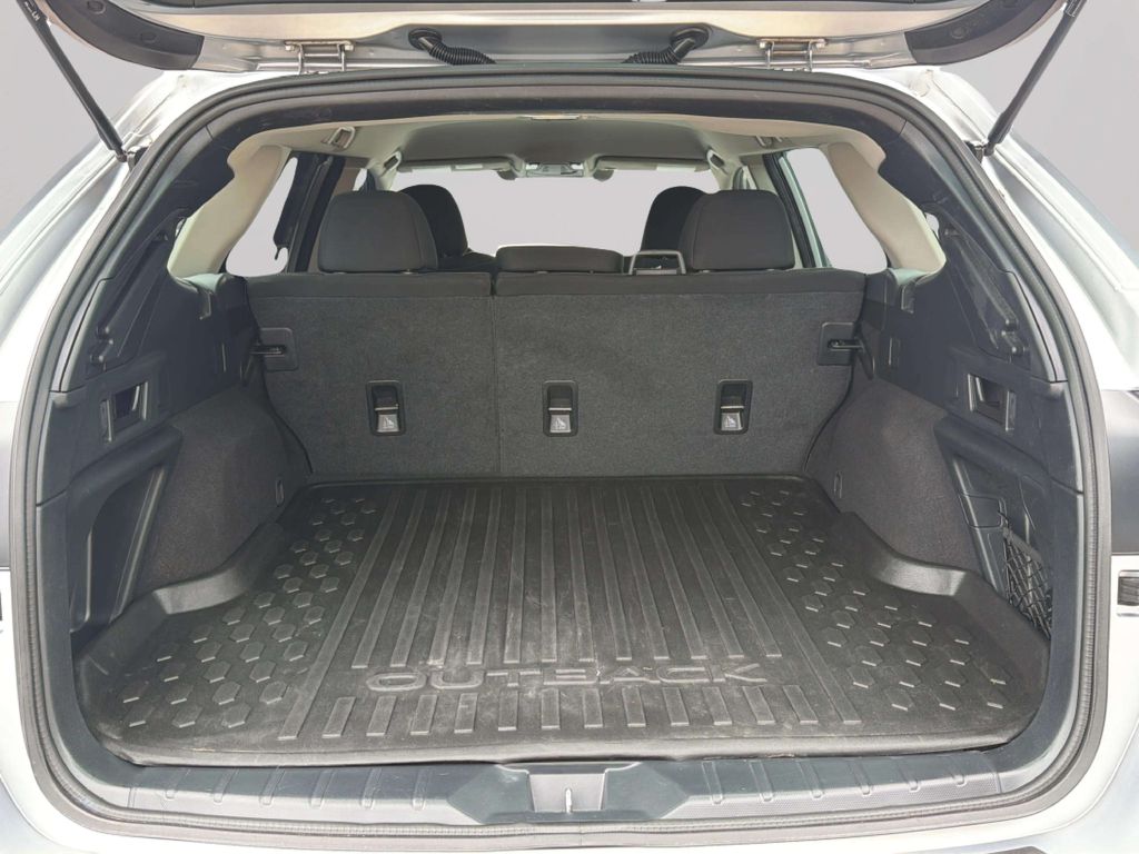 Photo 27 of this SUBARU OUTBACK