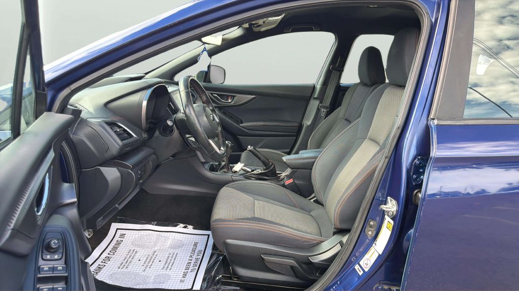 Photo 11 of this SUBARU IMPREZA