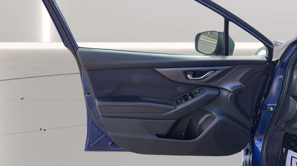 Photo 18 of this SUBARU IMPREZA