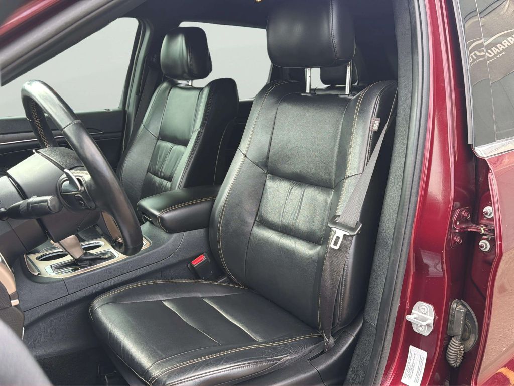 Photo 12 of this JEEP GRAND CHEROKEE