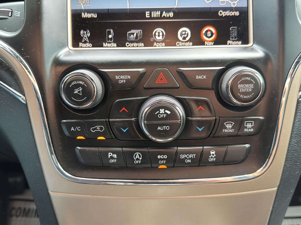 Photo 27 of this JEEP GRAND CHEROKEE