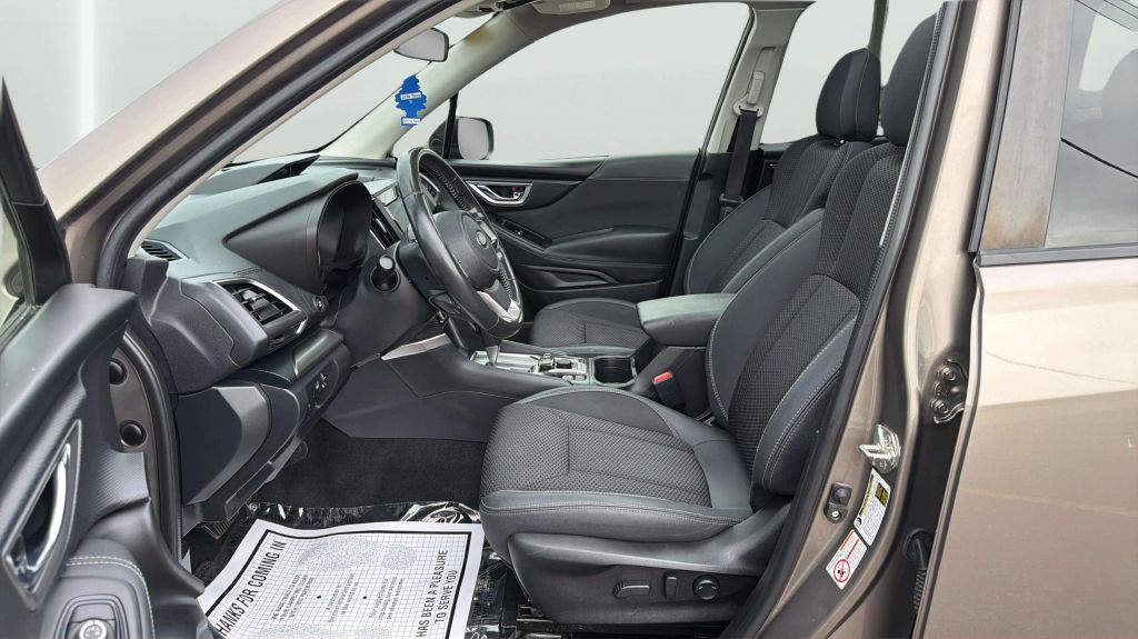 Photo 11 of this SUBARU FORESTER