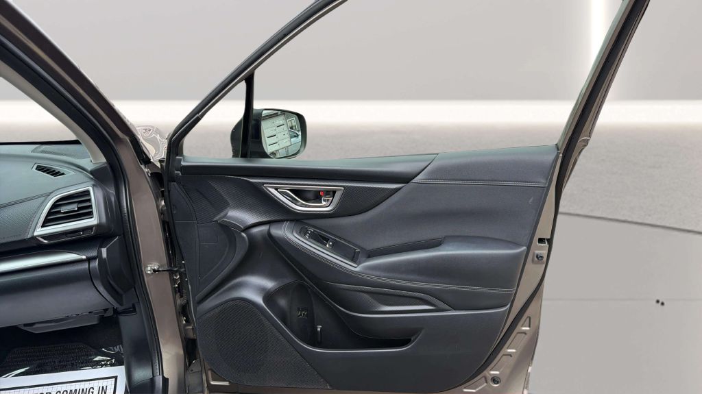 Photo 16 of this SUBARU FORESTER