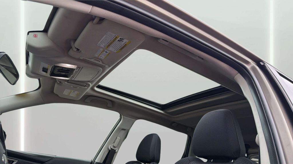 Photo 18 of this SUBARU FORESTER