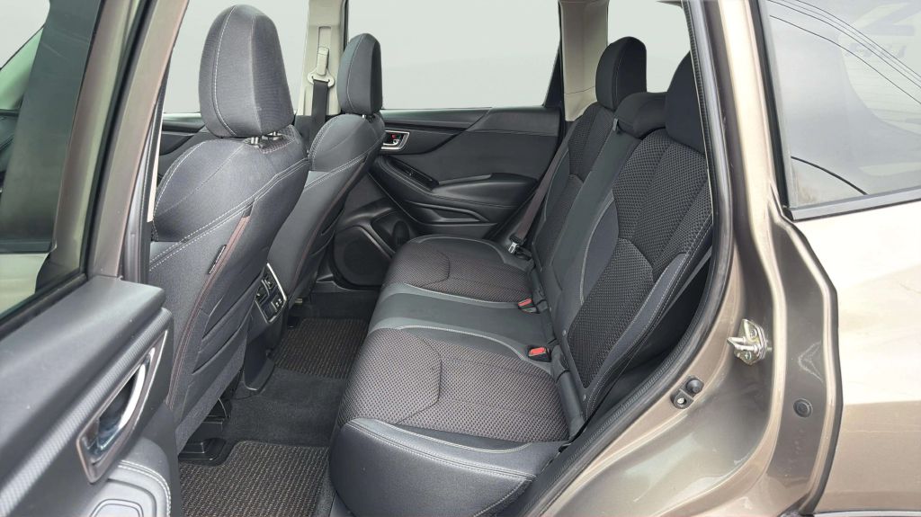 Photo 19 of this SUBARU FORESTER