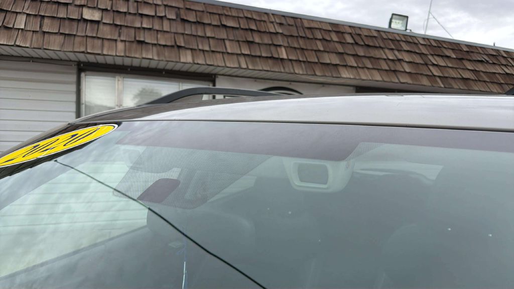 Photo 33 of this SUBARU FORESTER