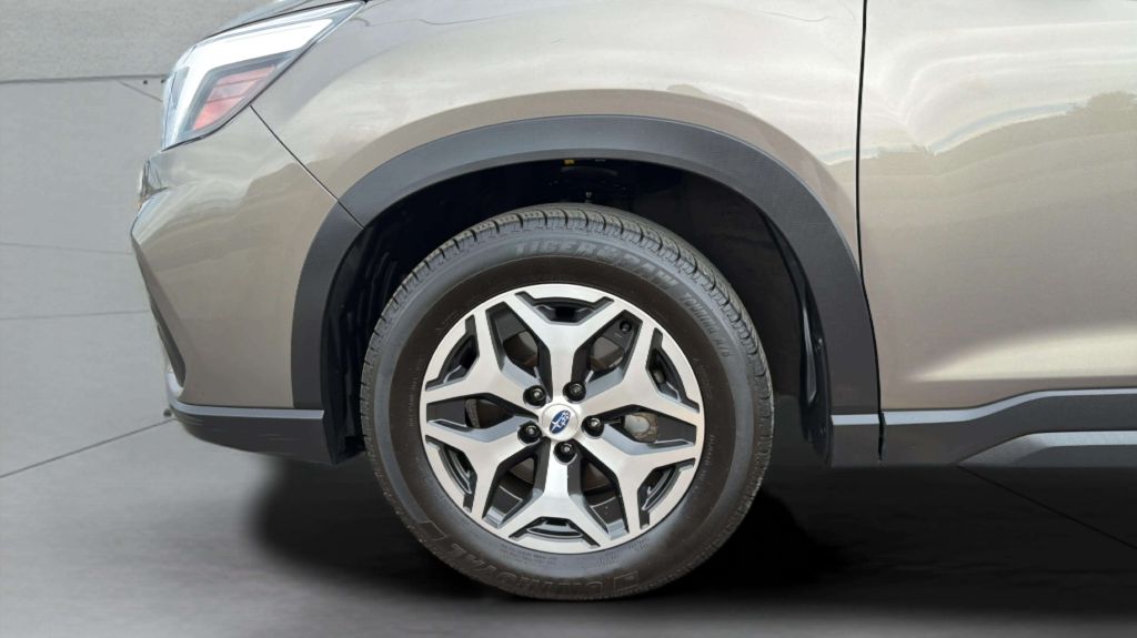 Photo 34 of this SUBARU FORESTER