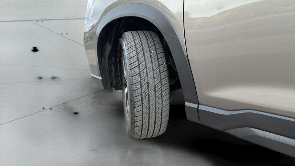 Photo 35 of this SUBARU FORESTER