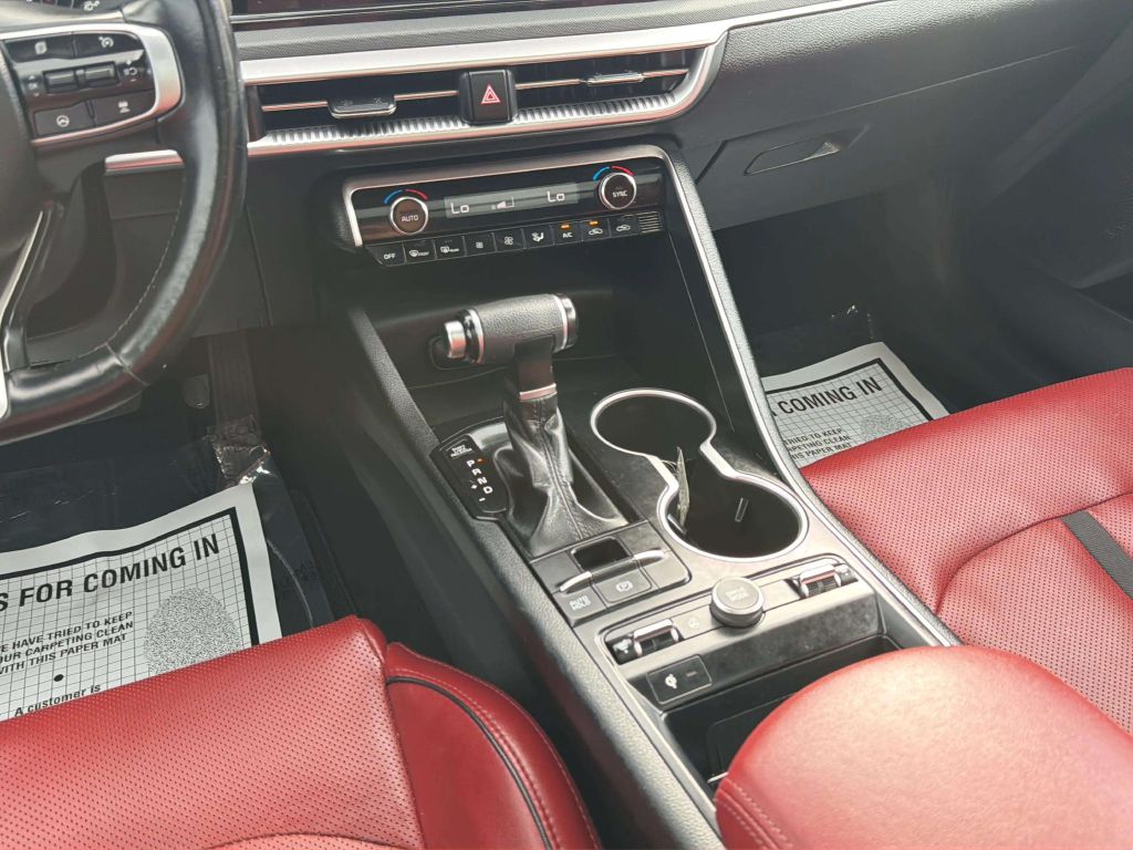 Photo 22 of this KIA K5