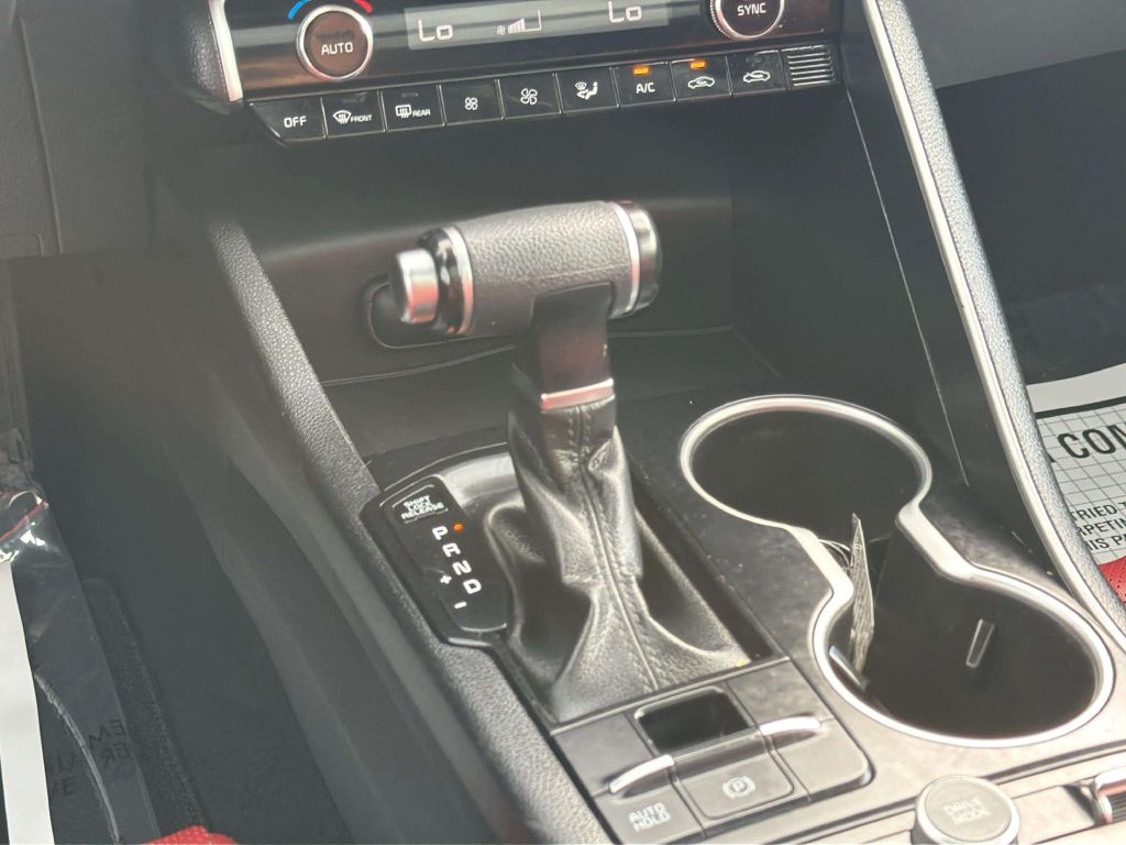 Photo 23 of this KIA K5