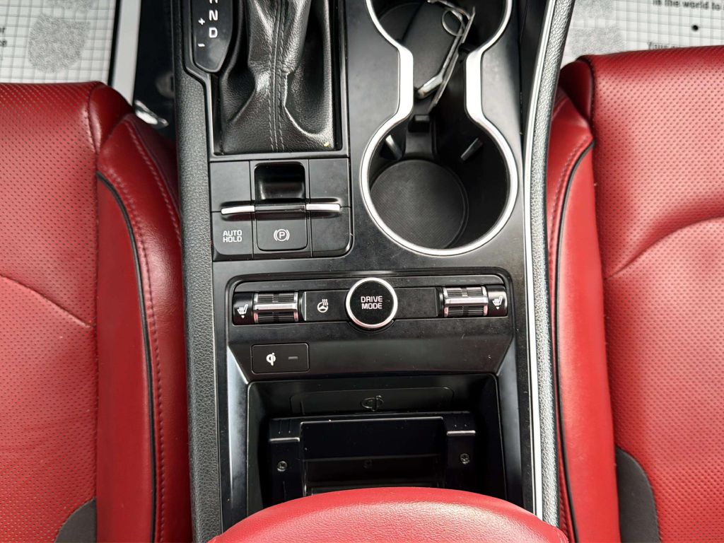 Photo 24 of this KIA K5