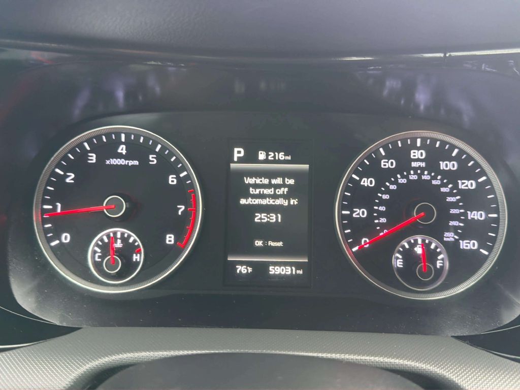 Photo 30 of this KIA K5