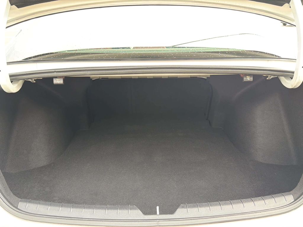 Photo 37 of this KIA K5