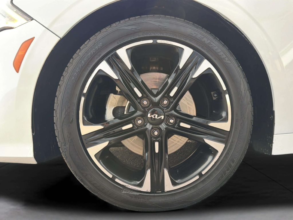 Photo 38 of this KIA K5