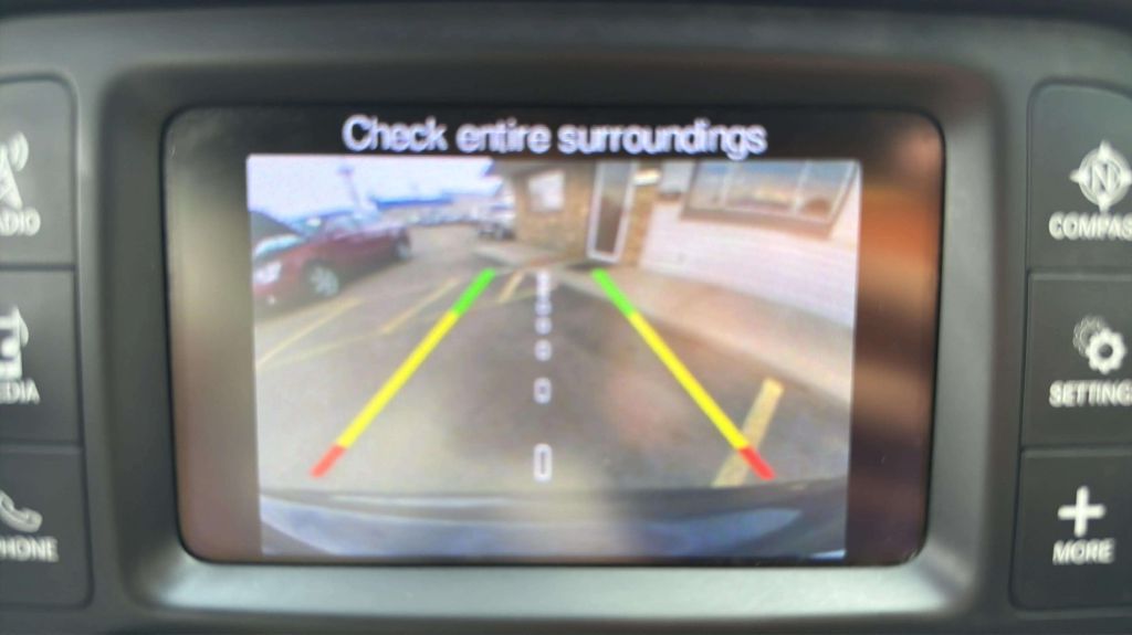Photo 26 of this JEEP COMPASS