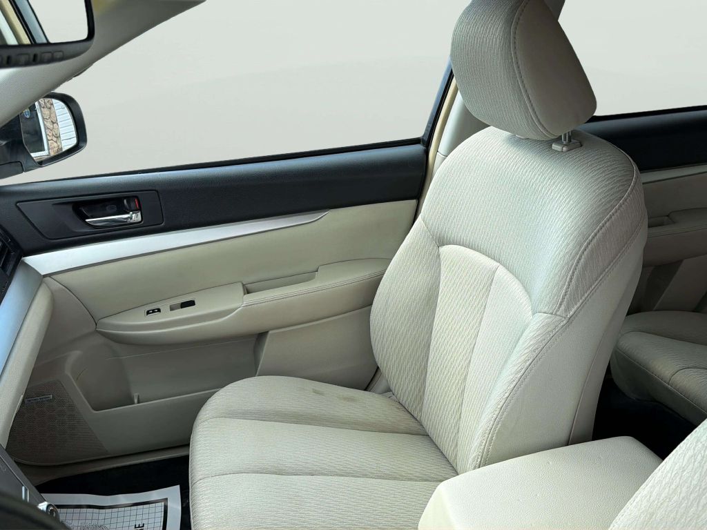 Photo 12 of this SUBARU OUTBACK