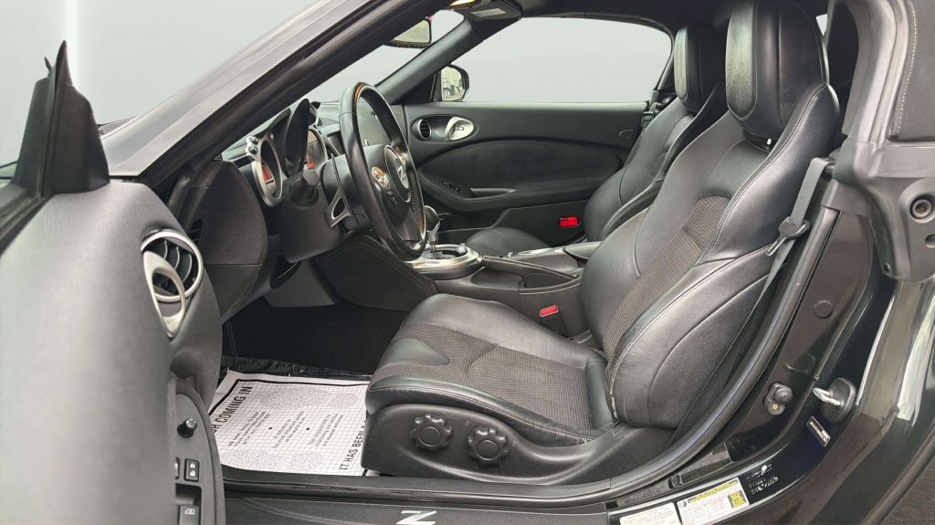 Photo 16 of this NISSAN 370Z