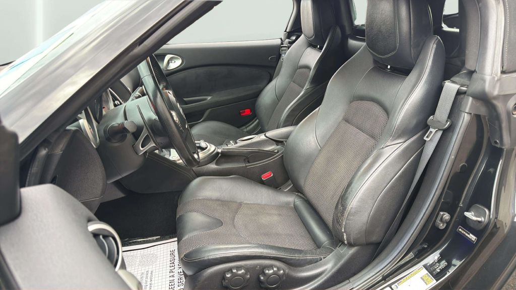 Photo 17 of this NISSAN 370Z