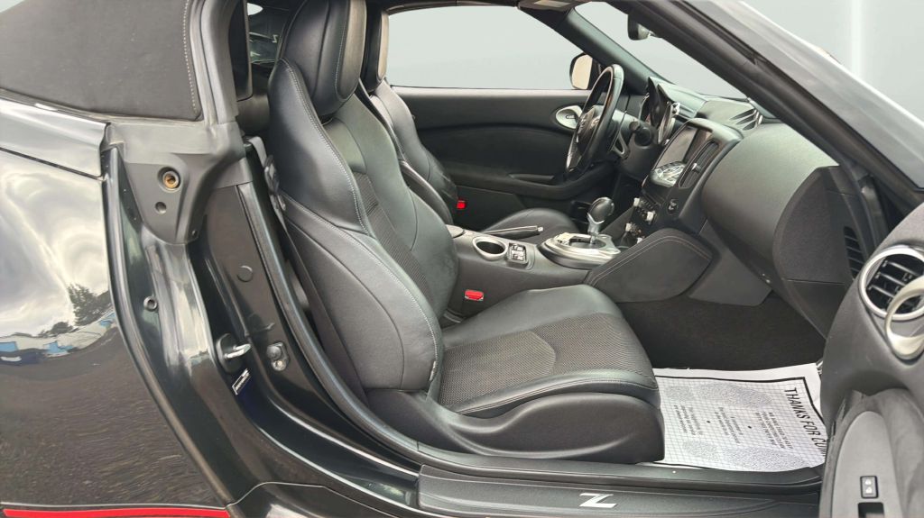 Photo 18 of this NISSAN 370Z