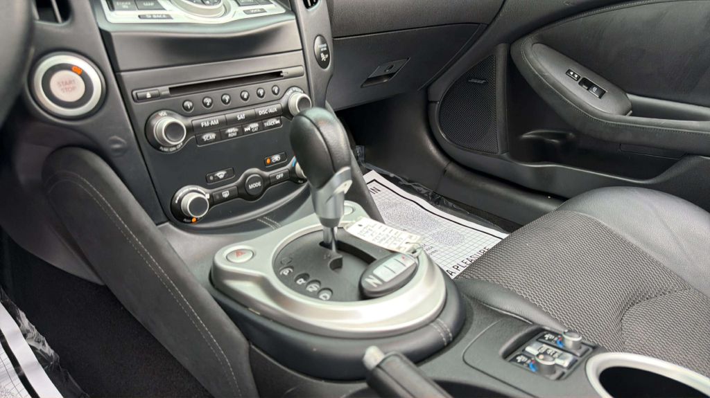 Photo 26 of this NISSAN 370Z
