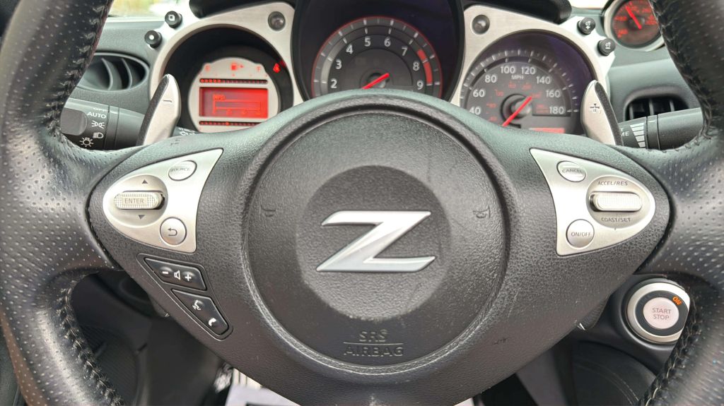 Photo 30 of this NISSAN 370Z