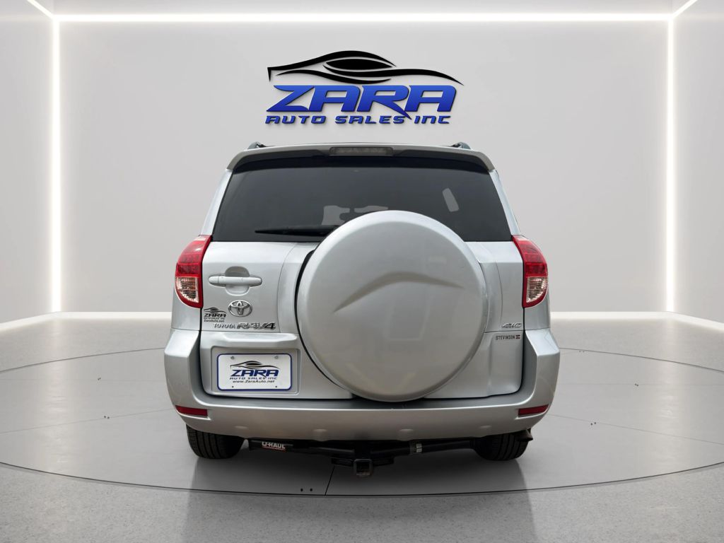 Photo 6 of this TOYOTA RAV4