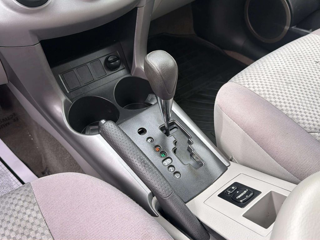 Photo 19 of this TOYOTA RAV4