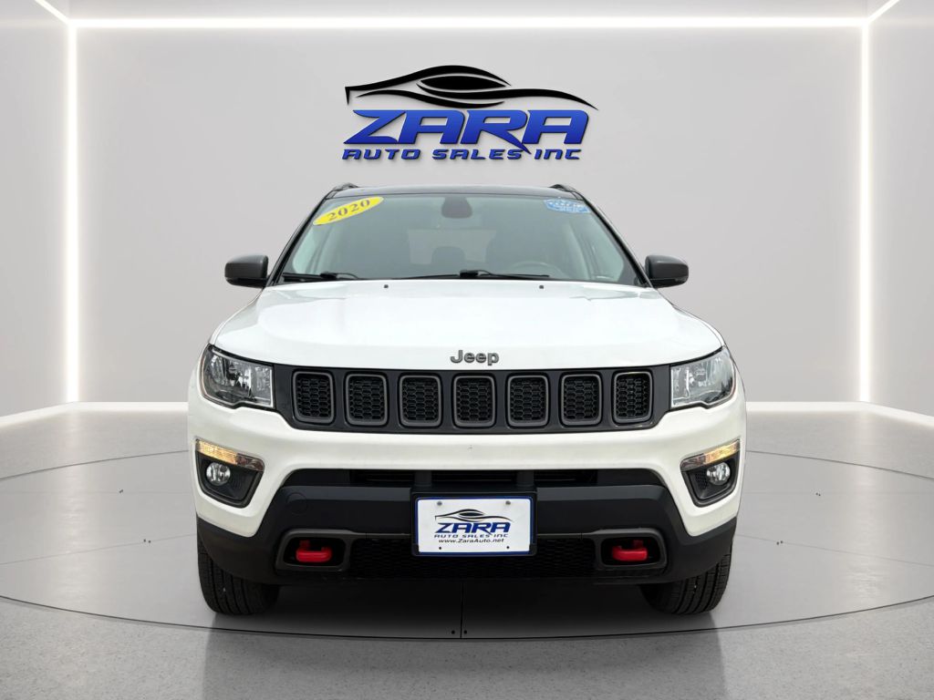 Photo 2 of this JEEP COMPASS