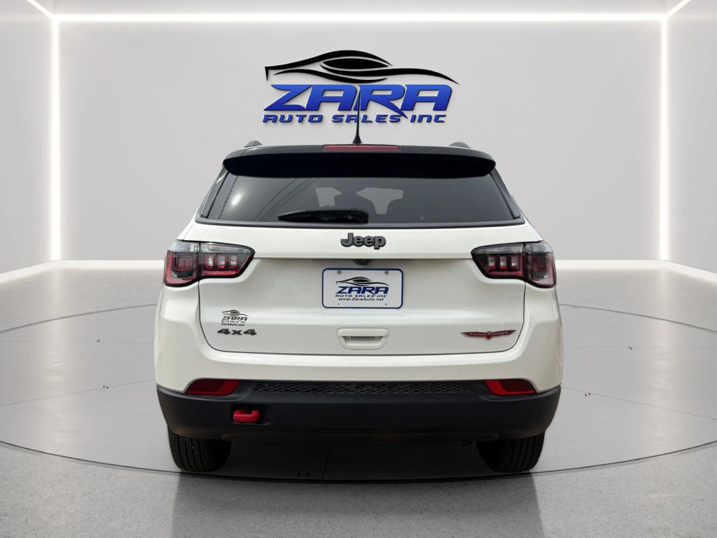 Photo 6 of this JEEP COMPASS