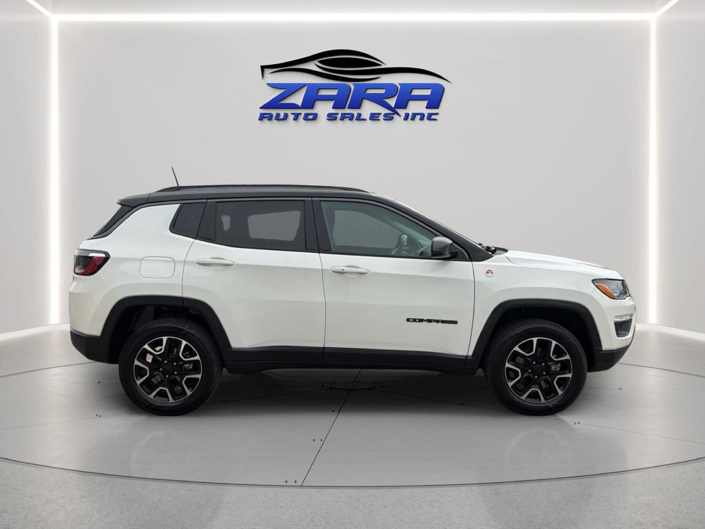 Photo 8 of this JEEP COMPASS