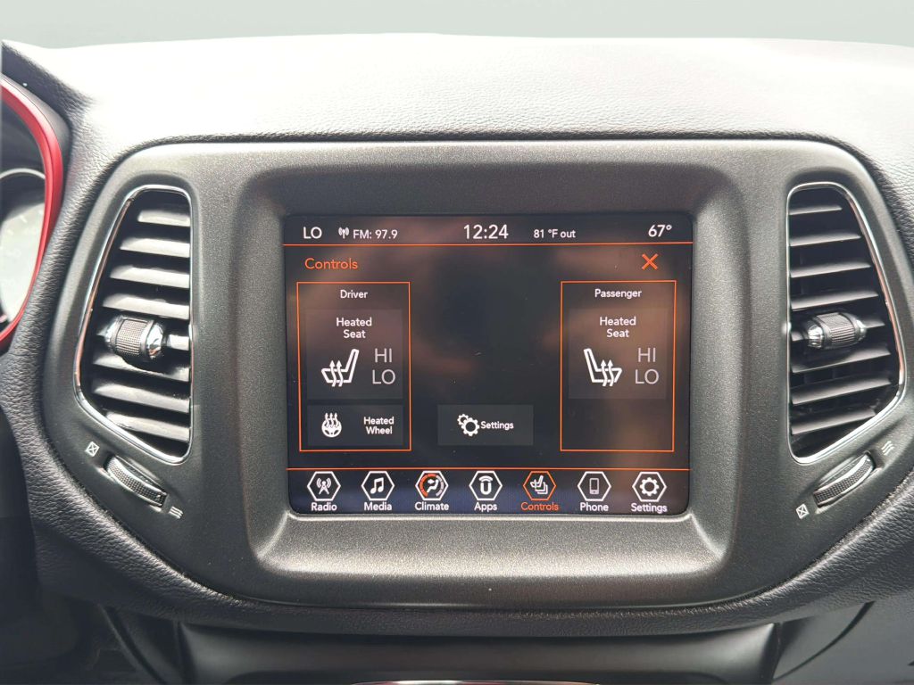 Photo 26 of this JEEP COMPASS