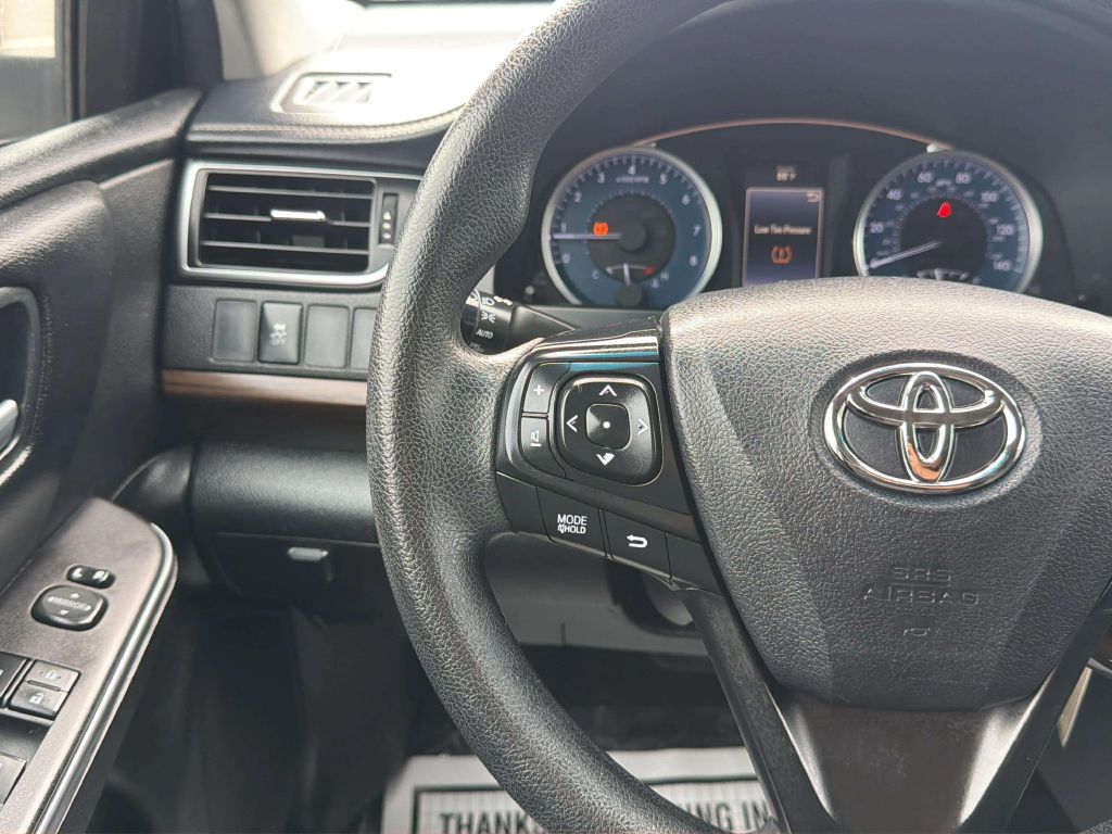 Photo 19 of this TOYOTA CAMRY